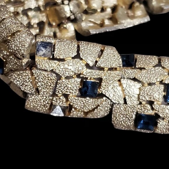 Vintage Trifari Rhinestone Bracelet Blue & Clear Glass Wide Gold Tone 7 1/4" - Picture 10 of 12